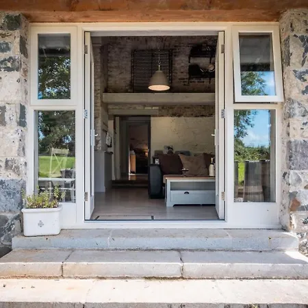 Historical Three-bedroom Townhouse